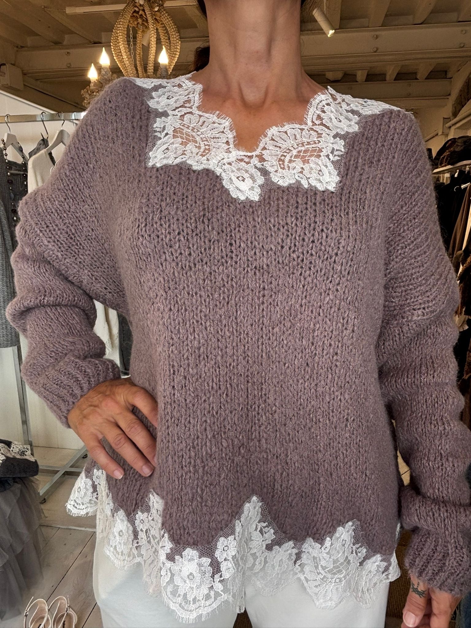 Pull inserti in pizzo intagliato