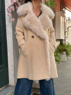 Cappotto doppiopetto con pelliccia eco