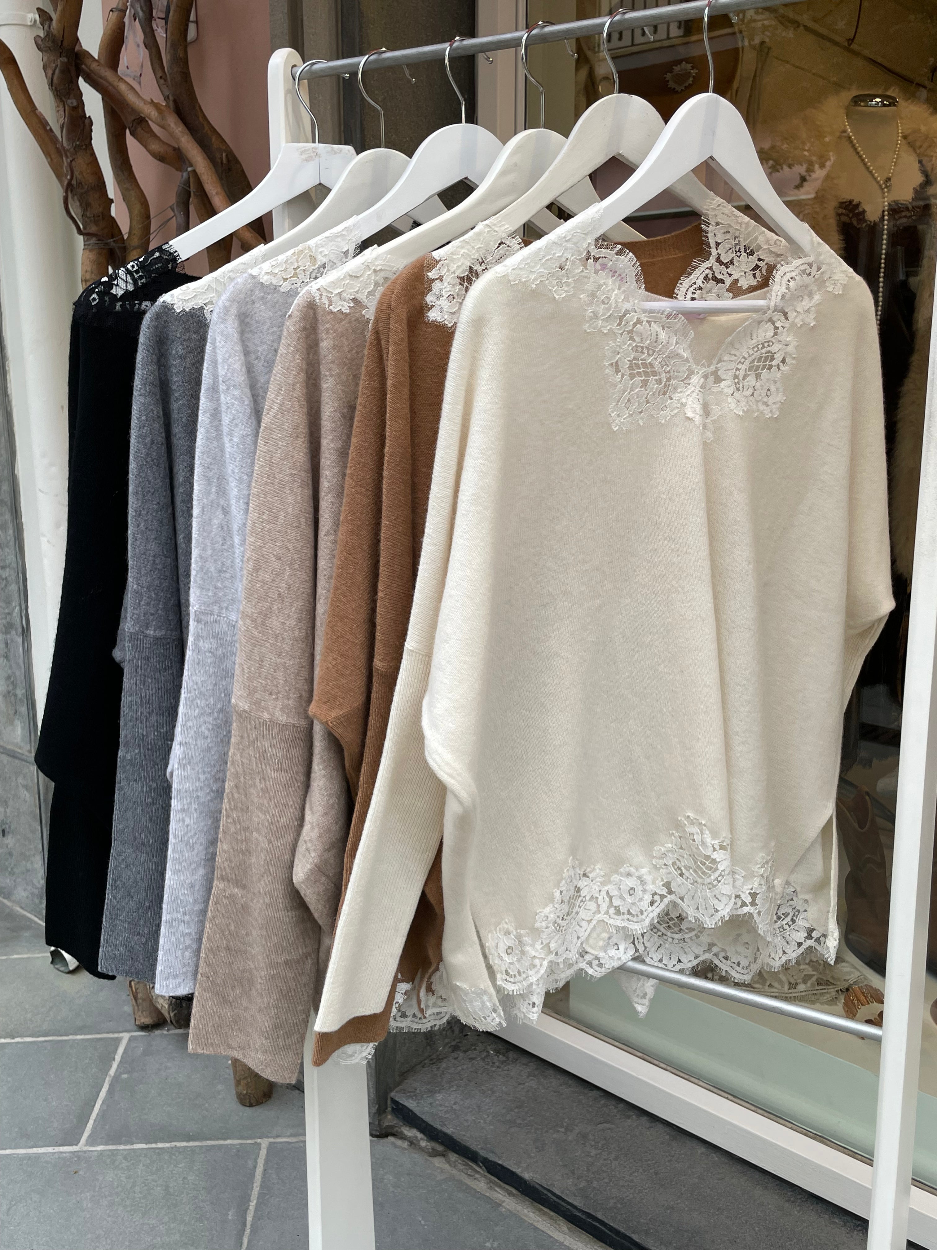 Maglia in cachemire e pizzo